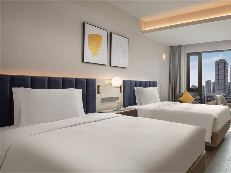 Voco Nanjing Oriental Pearl Hotel Екстериор снимка